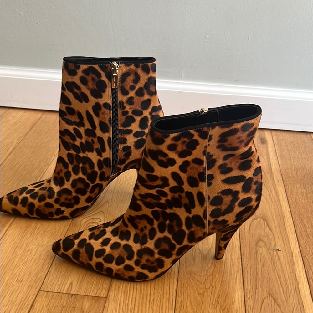 Vince Camuto Nandy Cow Hair Leopard Print Ankle Boots, Sz 9.5, excellent used - Picture 7 of 12
